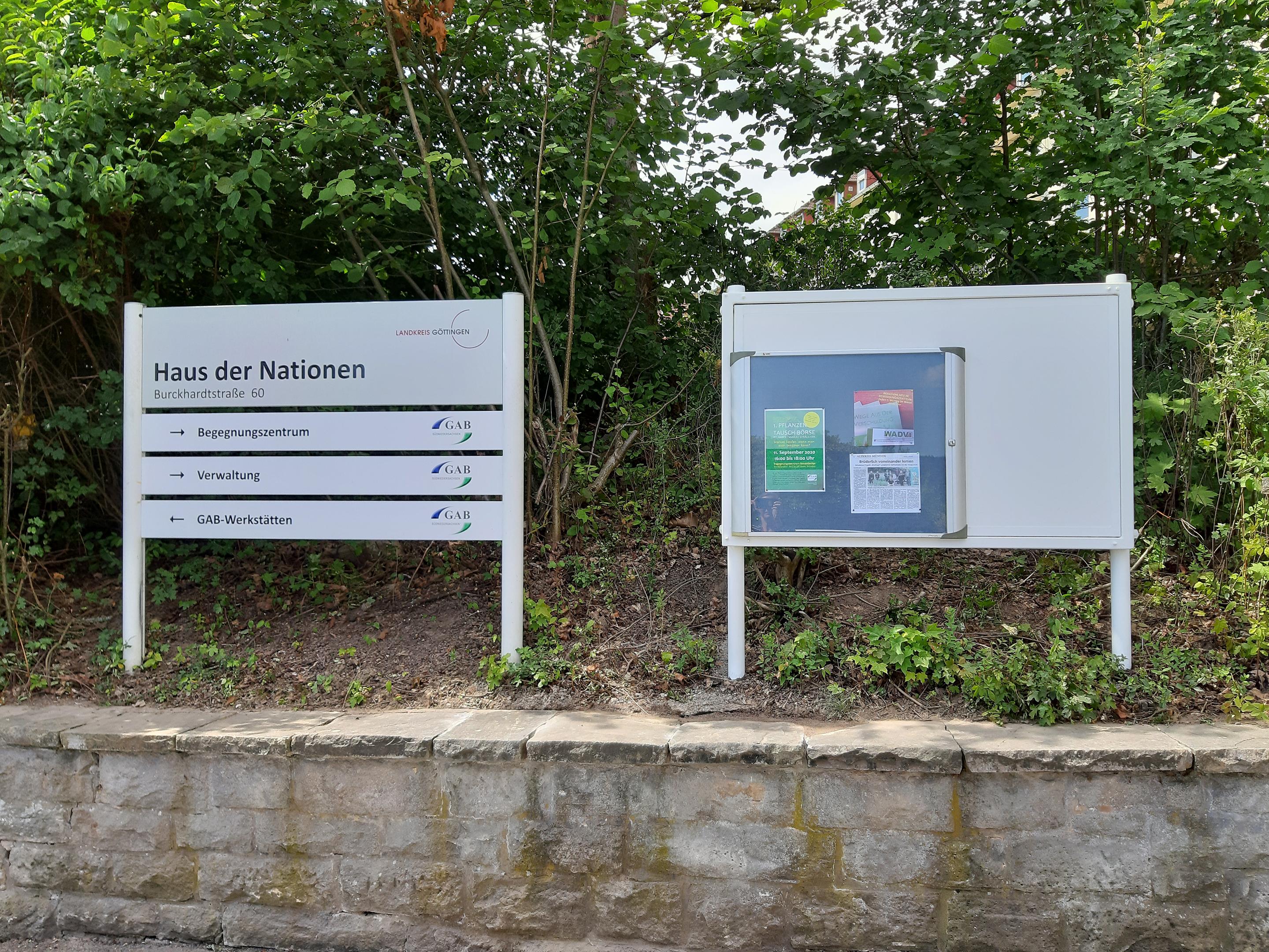 2 schaukasten