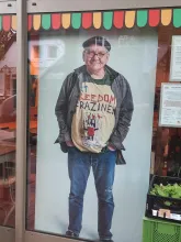deine nachbarn schaufenster innenstadt stueck vom glueck