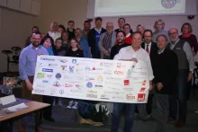gruppenfoto unterzeichnung